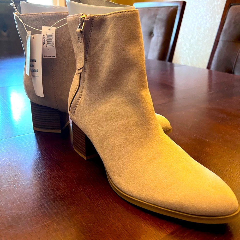 Old Navy booties
